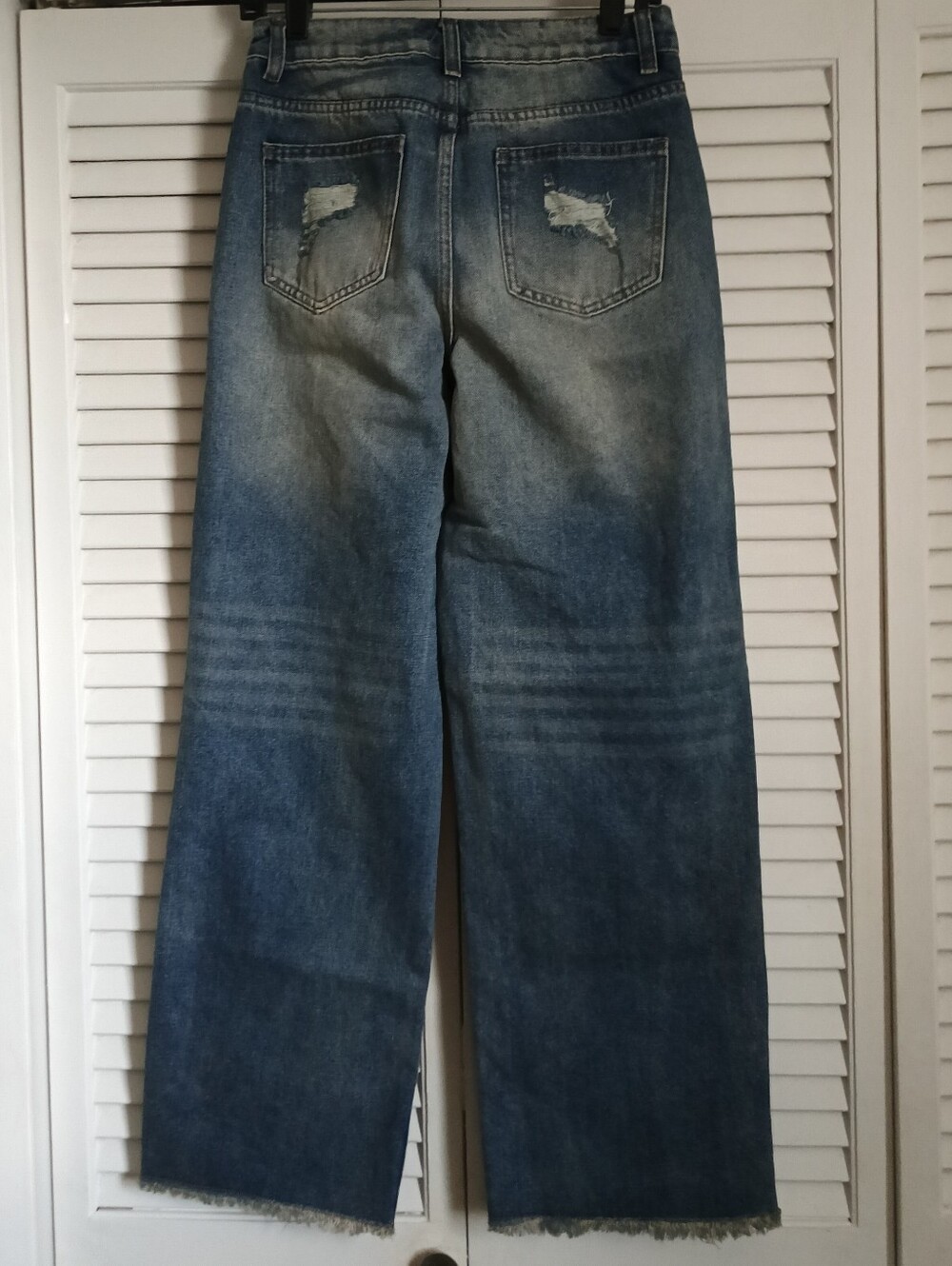 NEW Bohemela Dark Distressed Wash Embroidered Embellished Loose Fit Jeans (26) - Picture 8 of 13